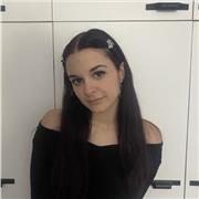 Hola, soy Laura Aguilera, tengo 19 años y vivo en Hospitalet de Llobregat. Actualmente soy estudiante y tengo experiencia como pro